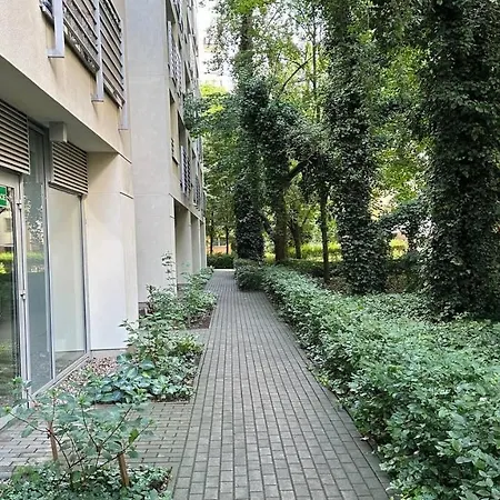 Apartmán 55 M2 12 Minutes To The Center *