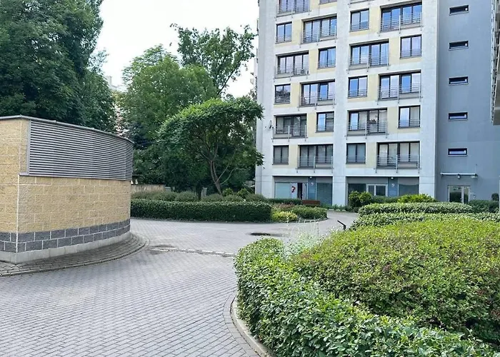 55 M2 12 Minutes To The Center Apartment