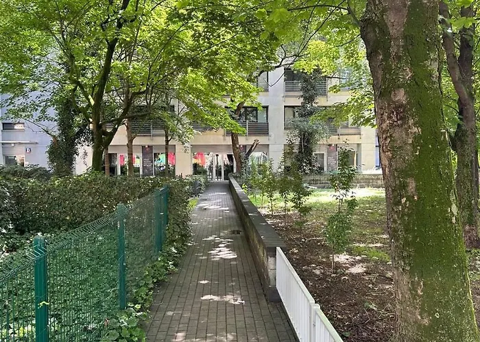 Apartment 55 M2 12 Minutes To The Center *